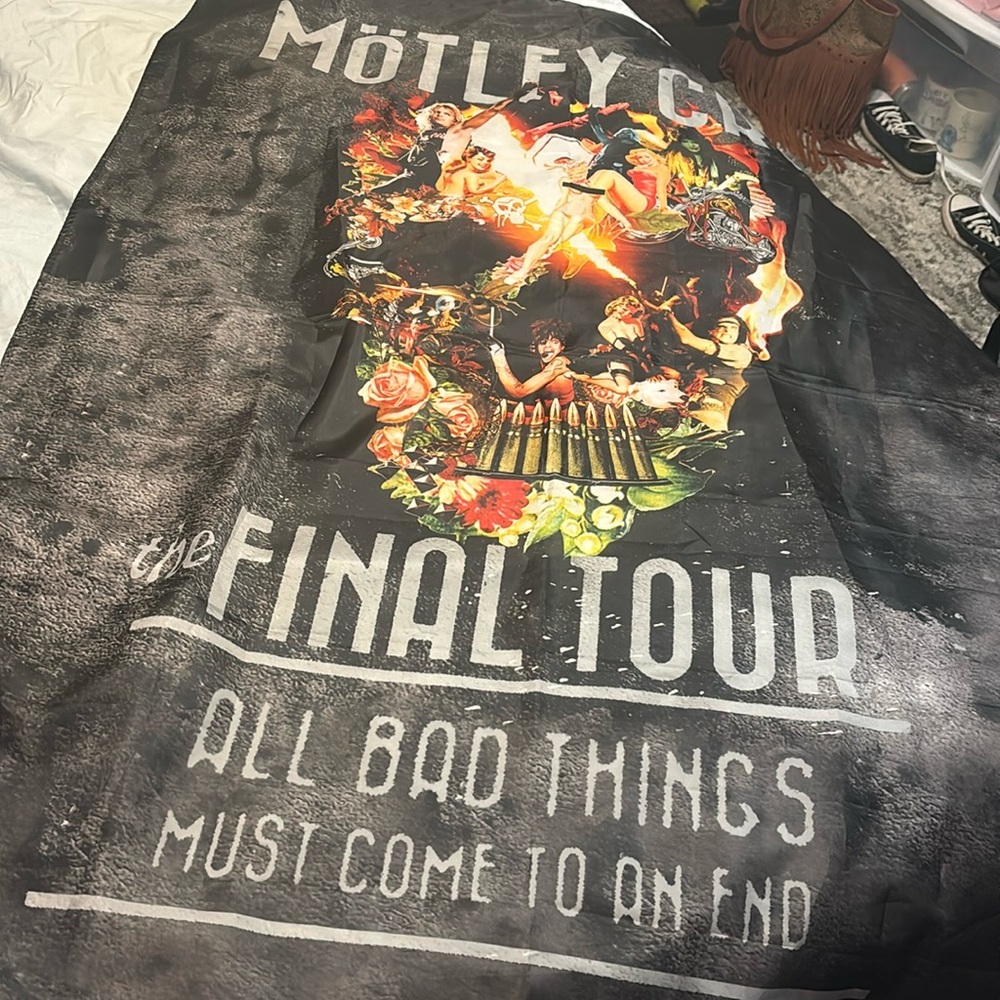 Motley crue final tour flag